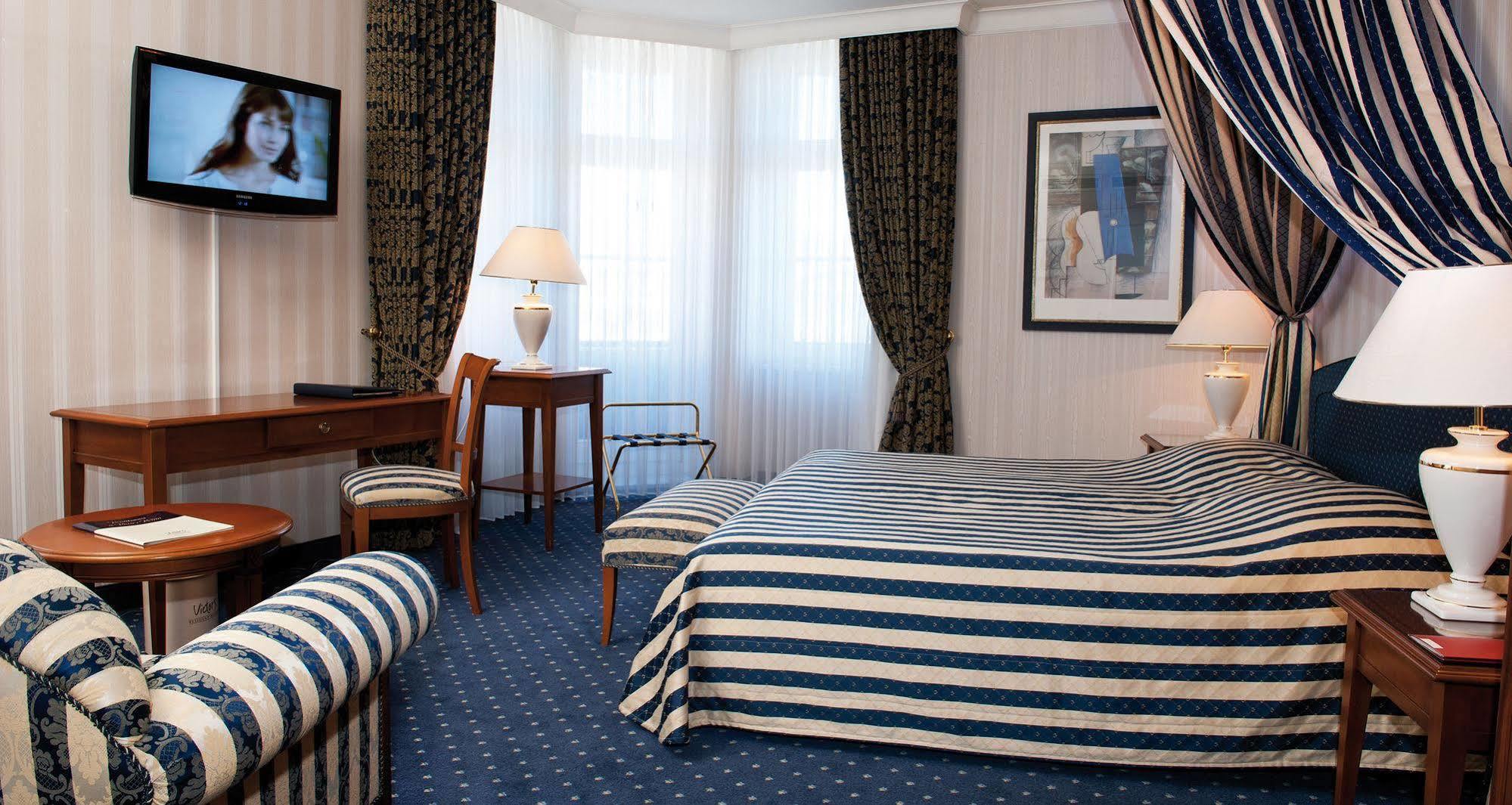 Victor'S Residenz-Hotel Лайпциг Екстериор снимка
